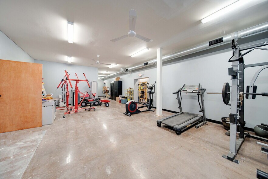 More Photos Of 4133 E Main St, Columbus Storefront Retail Office For Sale