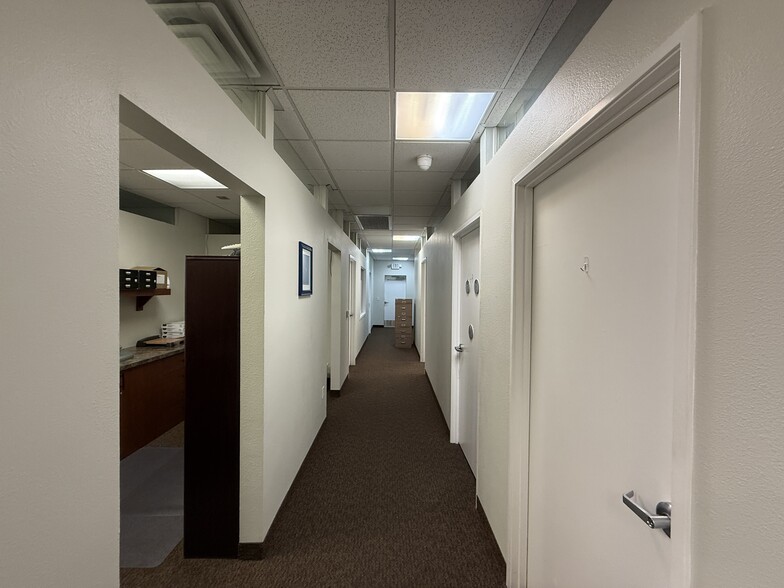 More Photos Of 7930 W Sahara Ave, Las Vegas Office For Sale