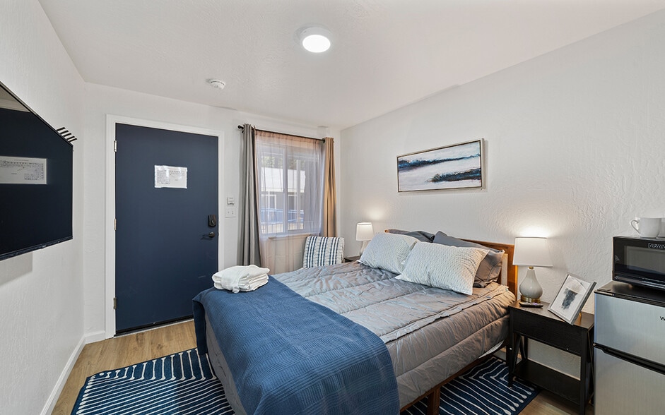 More Photos Of 3918 Pioneer Trl, South Lake Tahoe Hotel For Sale