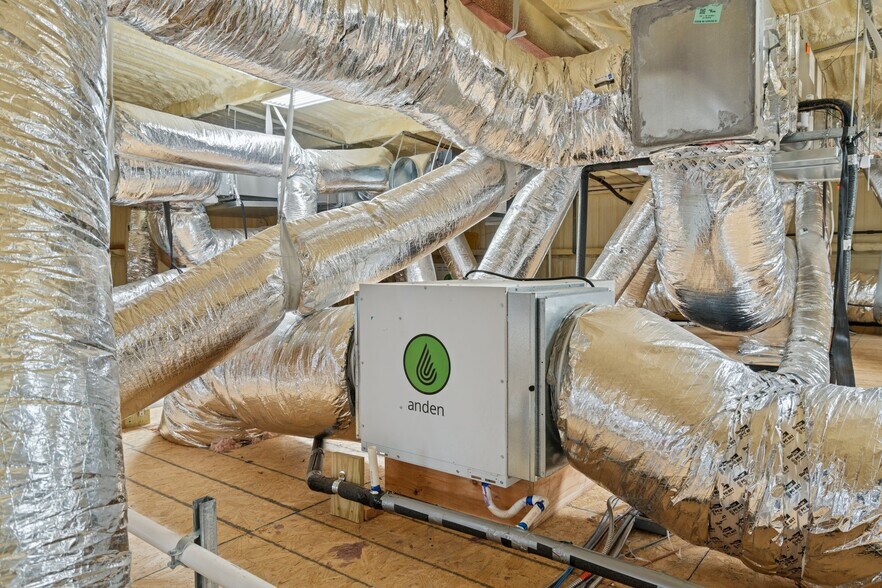 More Photos Of 12217 S Broadway, Edmond Warehouse For Sale