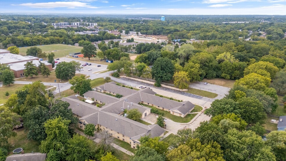 More Photos Of 724 NE 79th Ter, Kansas City Skilled Nursing Facility For Sale