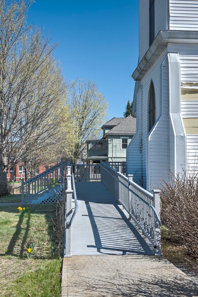 More Photos Of 33 School St, Troy Religious Facility For Sale