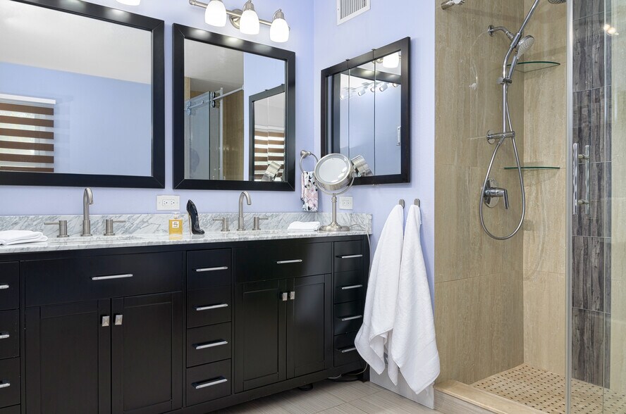 More Photos Of 125 110th Ave, Treasure Island Apartments For Sale