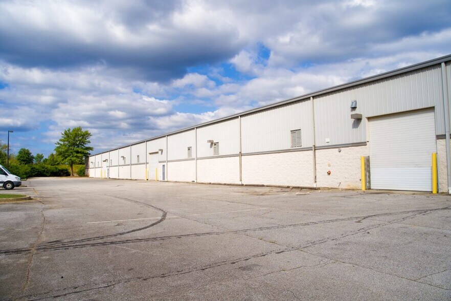 More Photos Of 490 Production Ave, Madison Warehouse For Lease