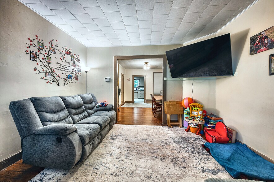 More Photos Of 6631 Park Pl, Hudson Multifamily For Sale