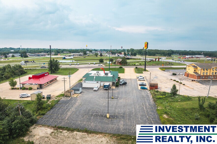 More Photos Of 60 Highway P, Cuba Freestanding For Sale