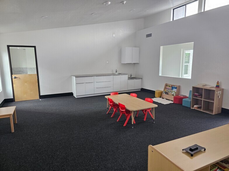 More Photos Of 1130 S San Jose, Mesa Daycare Center For Lease