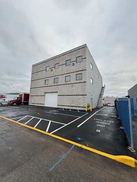 Primary Photo Of 20 Somerset Pl, Clifton Light Distribution For Lease