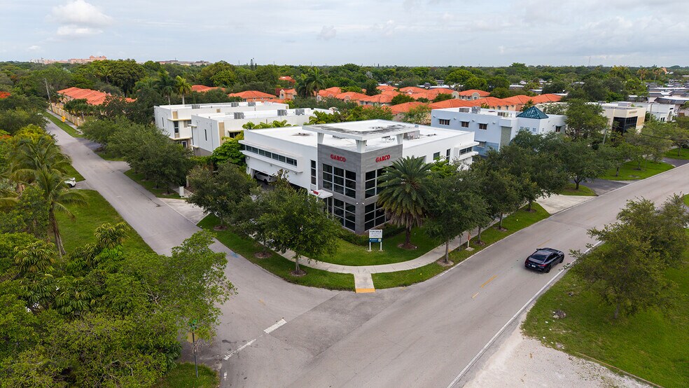 More Photos Of 9500 SW 77th Ave, Miami Office For Sale