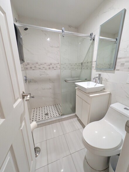 More Photos Of 56 W 39th St, New York Office For Lease