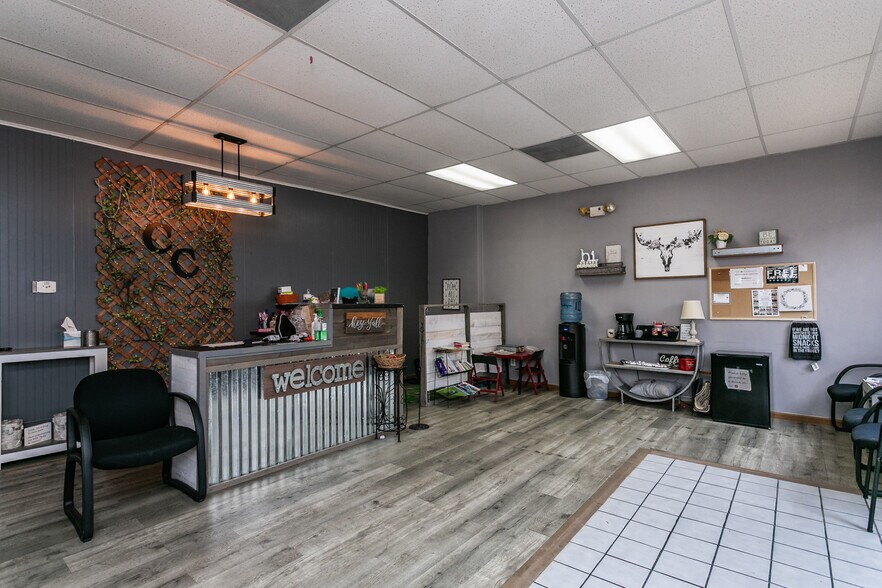 More Photos Of 105 S Jefferson St, Millstadt Storefront For Sale