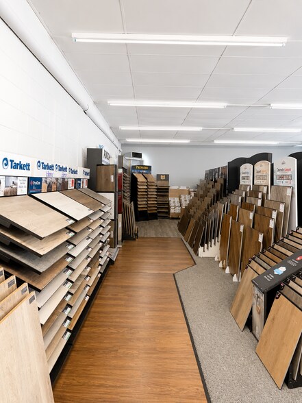 More Photos Of 301 Beech St, Connersville General Retail For Sale