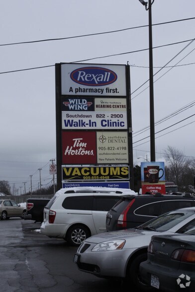 More Photos Of 1375 Southdown Rd, Mississauga Storefront For Lease