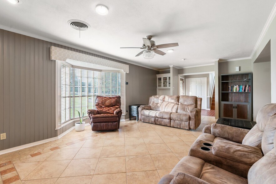More Photos Of 2355 Jackson League Cir, Brenham Lodge Meeting Hall For Sale