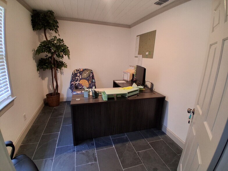 More Photos Of 1719 Emerson St, Jacksonville Office Residential For Lease