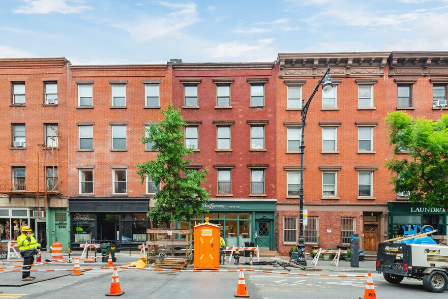 More Photos Of 136 Franklin St, Brooklyn Apartments For Sale