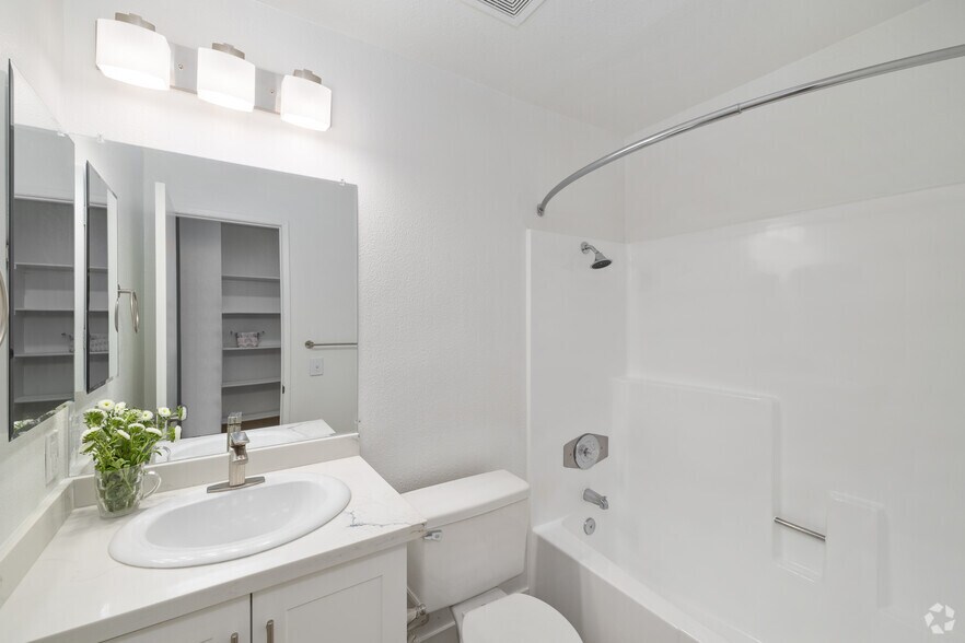 More Photos Of 9360 Creekside Ct, Santee Apartments For Sale