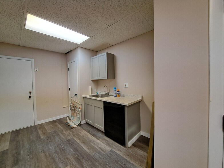 More Photos Of 5402 Magnolia Ave, Saint Louis Storefront Retail Residential For Sale