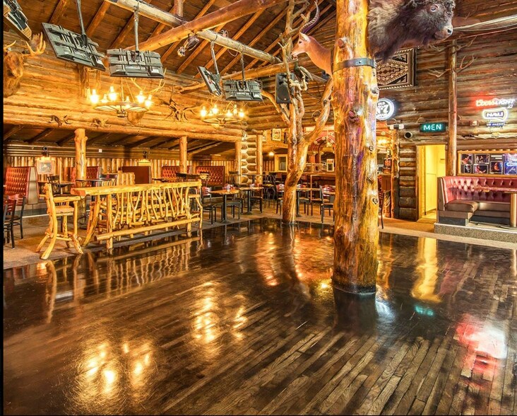 More Photos Of 3404 E Route 66, Flagstaff Freestanding For Sale