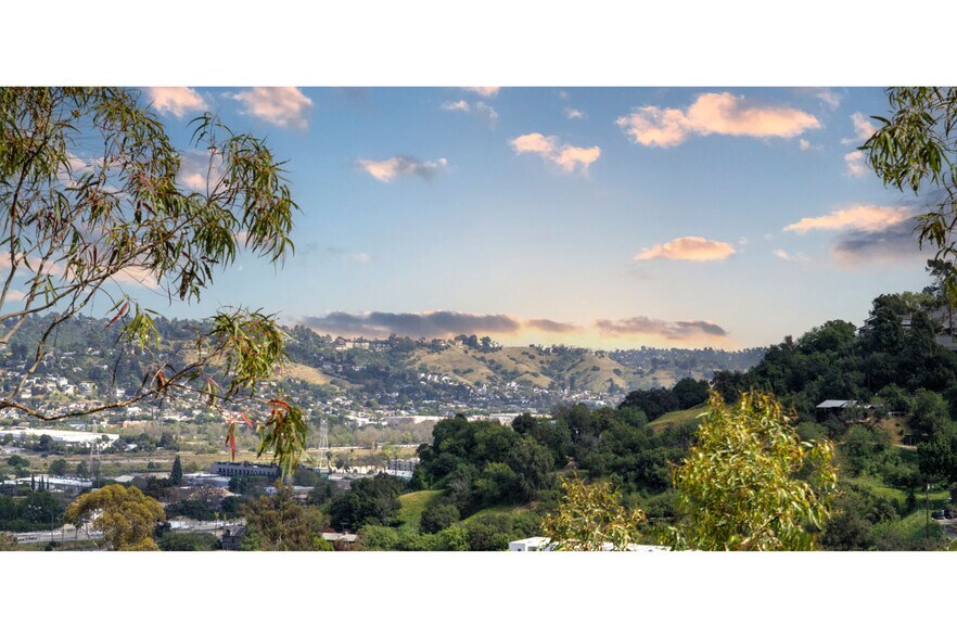 More Photos Of 2330 Silver Ridge Ave, Los Angeles Apartments For Sale