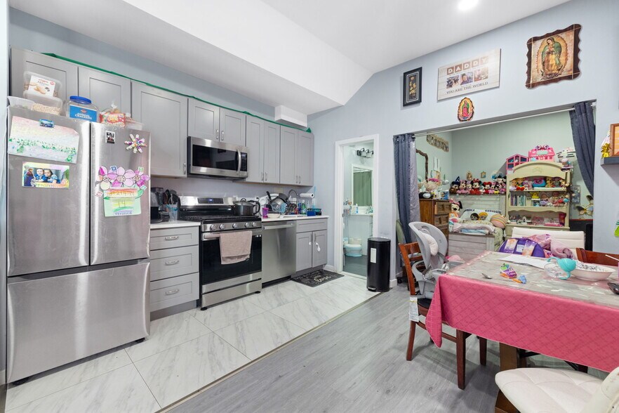 More Photos Of 168-172 Main St, Nyack Storefront For Sale