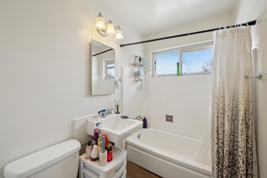 More Photos Of 7810 Hanna St, Gilroy Apartments For Sale