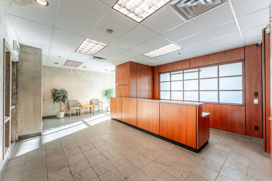 More Photos Of 1460-1488 Main St, North Vancouver District Medical For Sale