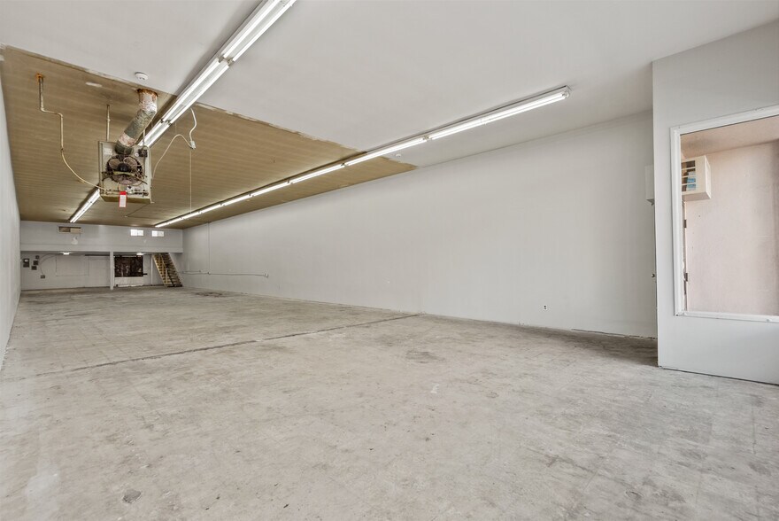 More Photos Of 6004 W Pico Blvd, Los Angeles Storefront For Lease