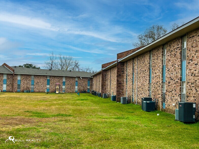 More Photos Of 317 Guilbeau Rd, Lafayette Apartments For Sale