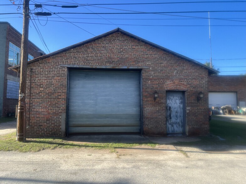 More Photos Of 206 N Main St, Bishopville General Retail For Sale