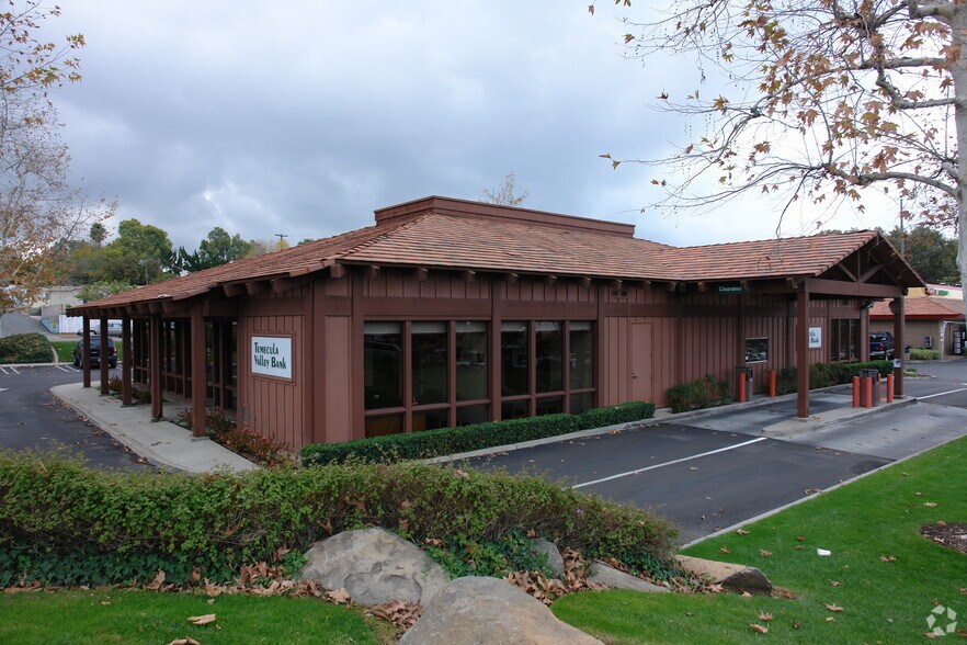 More Photos Of 1081-1139 S Mission Rd, Fallbrook Unknown For Lease