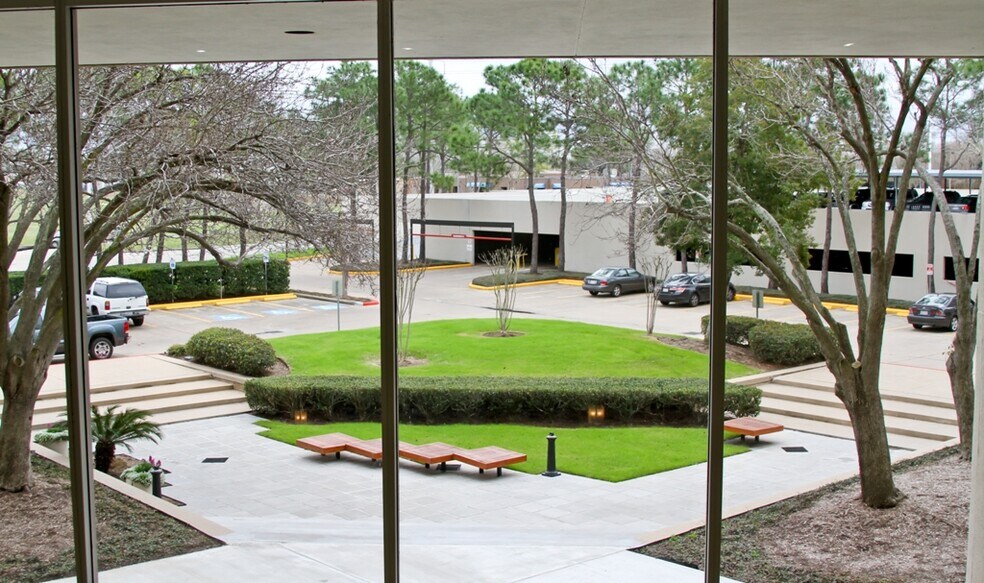 More Photos Of 12603 Southwest Fwy, Stafford Office For Lease