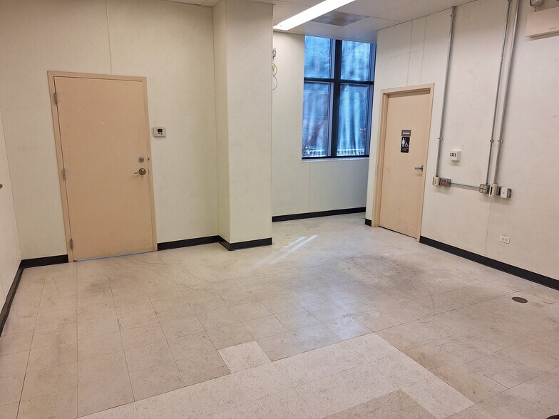 More Photos Of 954 W Monroe St, Chicago Apartments For Sale