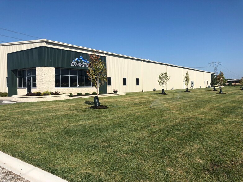 More Photos Of 000 Transpoint Dr, Dupo Flex For Lease