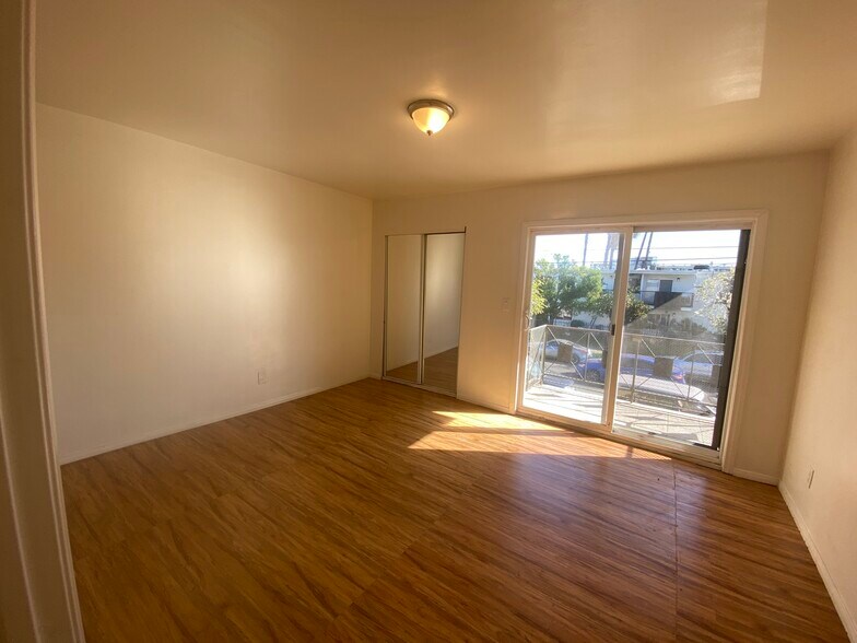 More Photos Of 8435 Willis Ave, Panorama City Apartments For Sale