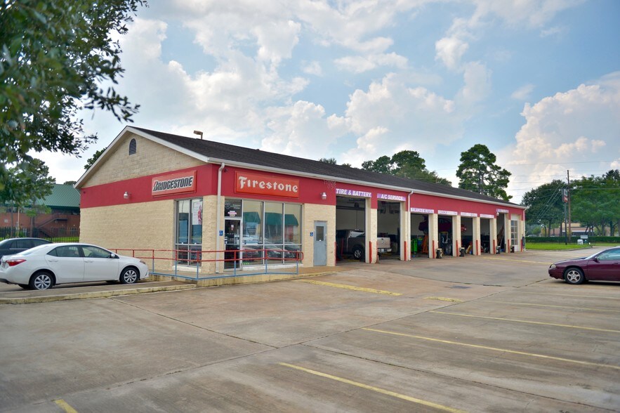 Primary Photo Of 625 Timberdale Ln, Houston Auto Repair For Sale