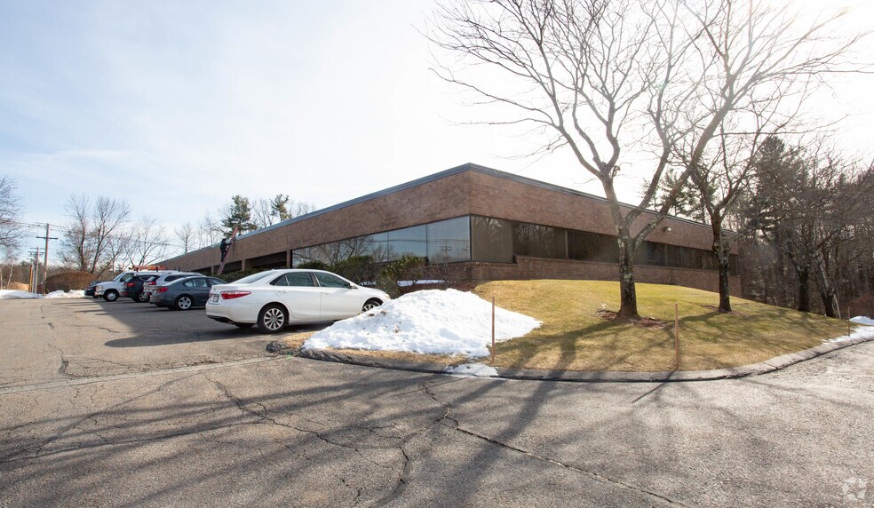 More Photos Of 1000 Mount Laurel Cir, Shirley Light Manufacturing For Lease