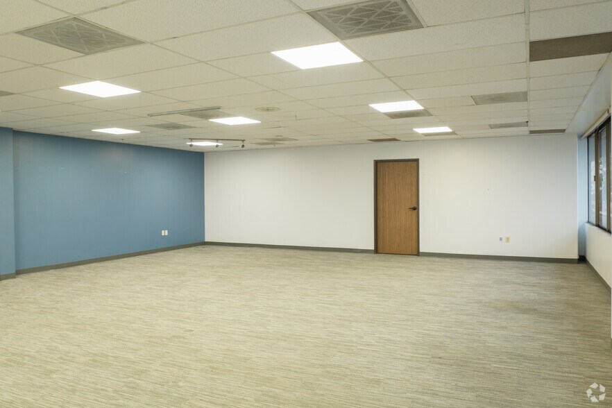 More Photos Of 12440 Firestone Blvd, Norwalk Unknown For Lease