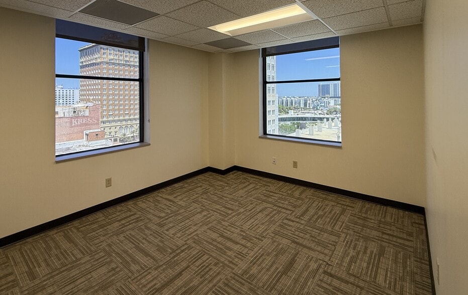 More Photos Of 707 N Franklin St, Tampa Office For Sale