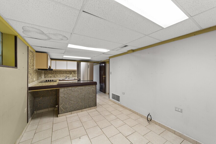 More Photos Of 3334 W 82nd St, Cleveland Apartments For Sale