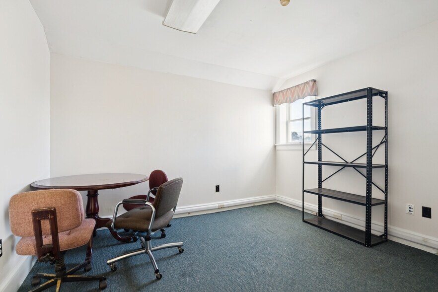 More Photos Of 201-203 E Broadway, Salem Office For Sale