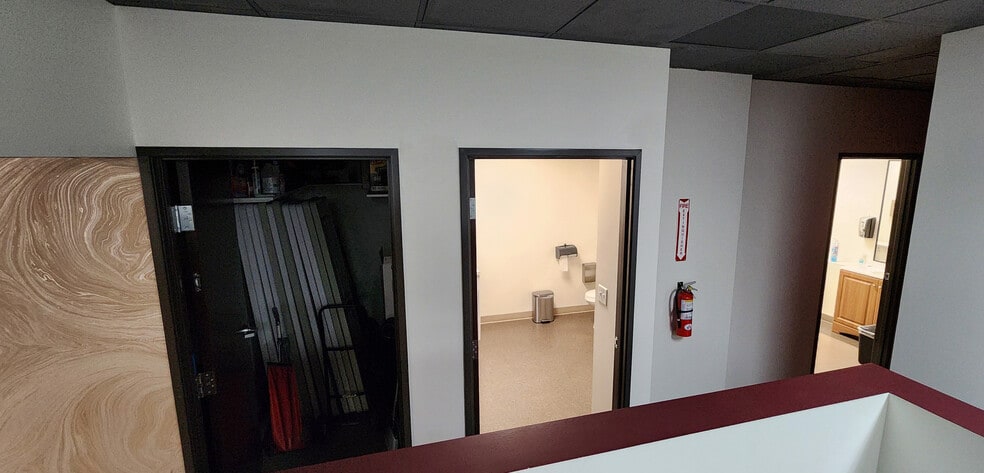 More Photos Of 3790 Paradise Rd, Las Vegas Office For Lease