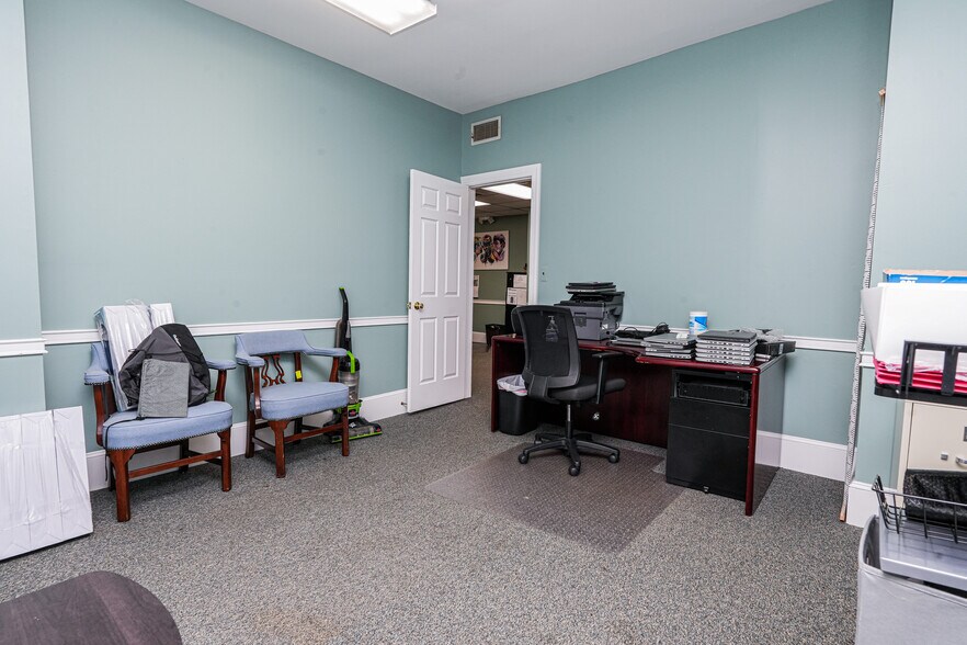 More Photos Of 12-19 River Rd, Fair Lawn Office For Sale
