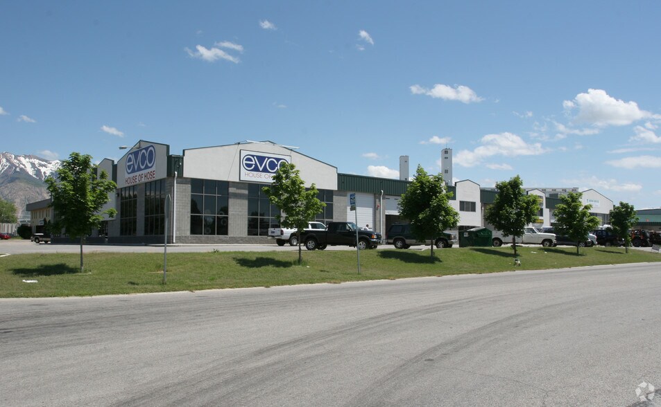 More Photos Of 2590-2600 Industrial Dr, Ogden Warehouse For Lease