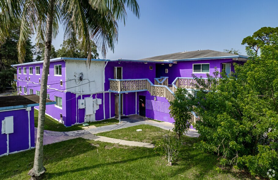 More Photos Of 825 NW 27th Ave, Fort Lauderdale Hotel For Sale