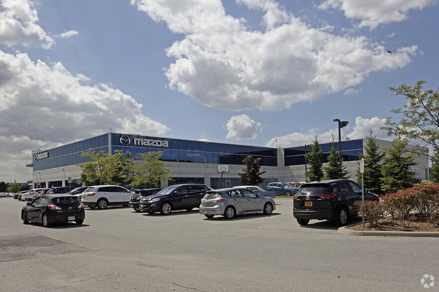 More Photos Of 55 Vogell Rd, Richmond Hill Light Distribution For Lease