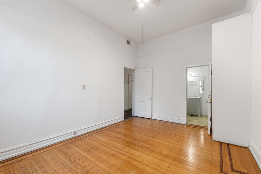 More Photos Of 1239 N Dearborn St, Chicago Apartments For Sale