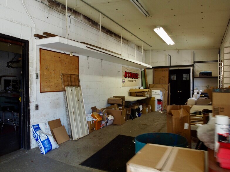 More Photos Of 3560 NW Highway 20, Conyers General Retail For Sale