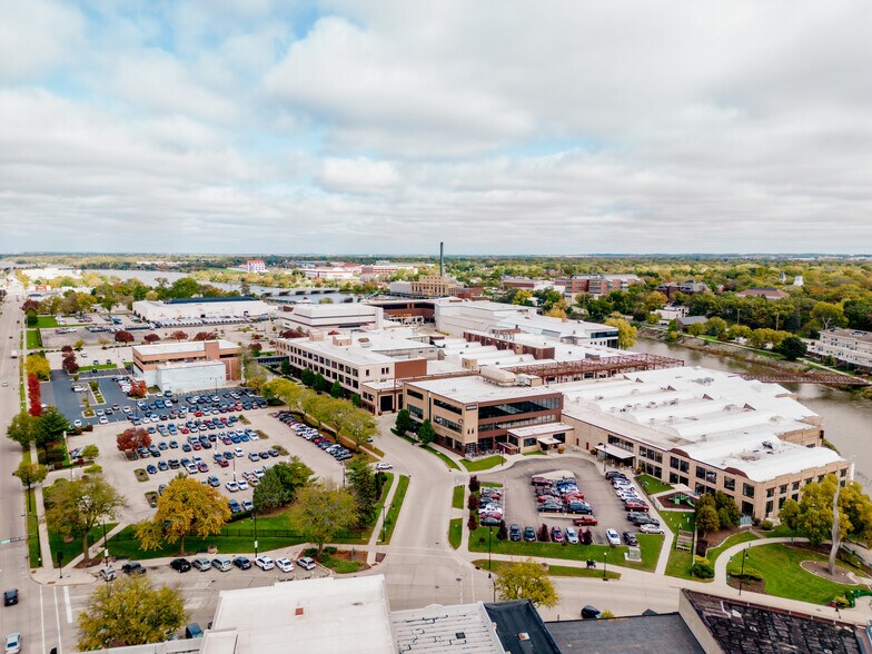 Primary Photo Of 525-705 3rd St, Beloit Office For Lease