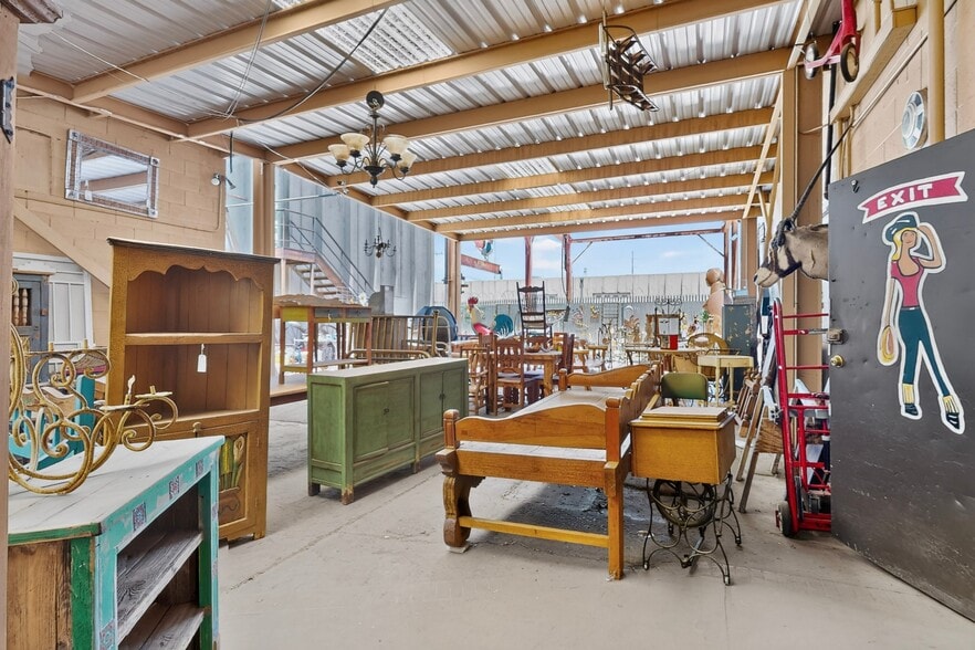 More Photos Of 2906 4th St NW, Albuquerque Warehouse For Sale